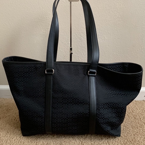 Coach - Picture 4 of 16